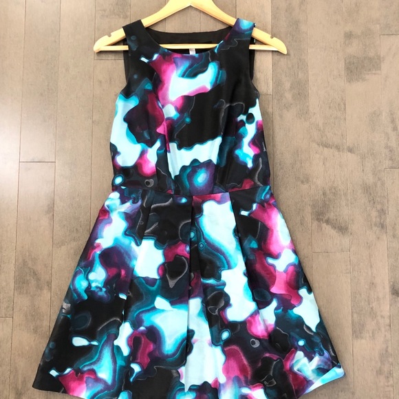 Kenzie Multicolor Fit & Flare Dress Size Small - Picture 1 of 7